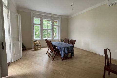 Istra,Pula trosobni stan u austrougarskoj vili Münz 