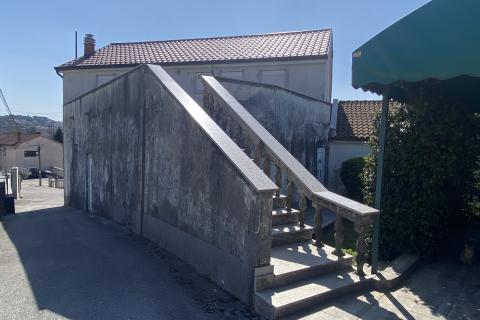 MATULJI, Dvojna kuća s pogledom na more - veliki potencijal!