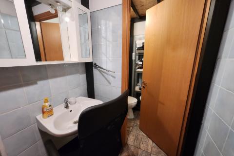 Bedrijfspand Pećine, Rijeka, 66m2