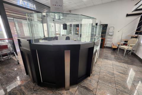 Bedrijfspand Pećine, Rijeka, 66m2