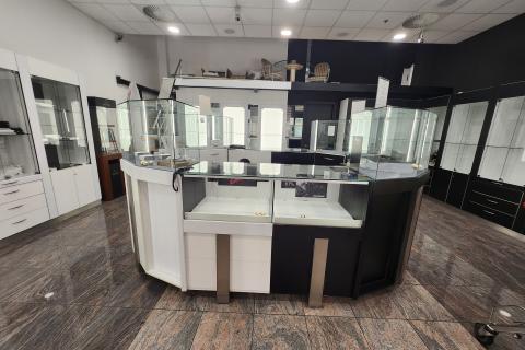 Bedrijfspand Pećine, Rijeka, 66m2