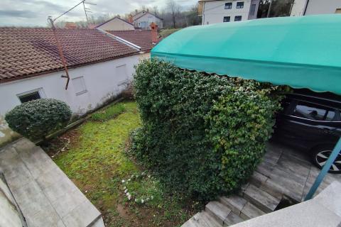 MATULJI, Dvojna kuća s pogledom na more - veliki potencijal!