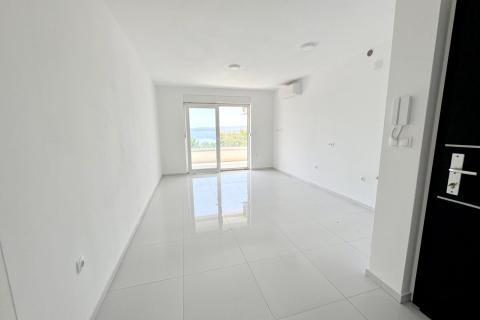 Crikvenica- stan u prizemlju sa parkingom i pogledom na more