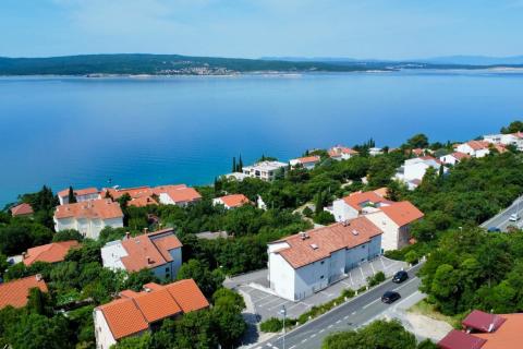 Crikvenica-stan na 2.katu sa pogledom na more, novogradnja