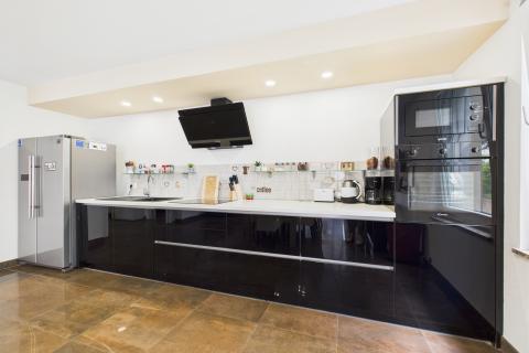 Istra, Svetvinčenat- kuća s bazenom