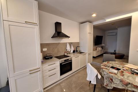 Lovran, okolica - stan s terasom