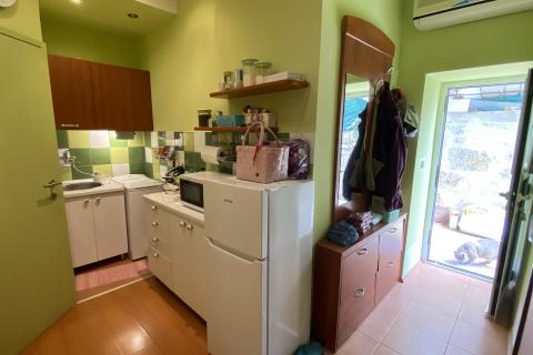 OPATIJA, Centar - 1. red do mora, terasa, zelenilo, mir!