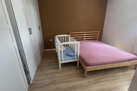 Rijeka, Zamet, Stan 46m2 u prizemlju uredne zgrade s okućnicom