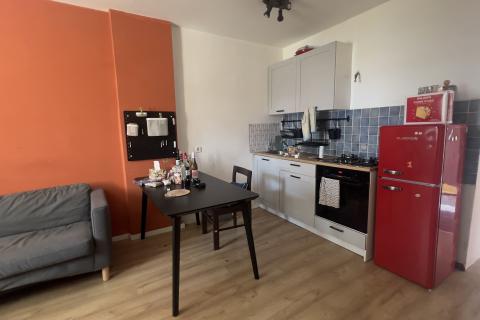 Rijeka, Zamet, Stan 46m2 u prizemlju uredne zgrade s okućnicom