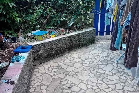 Rijeka, Zamet, Stan 46m2 u prizemlju uredne zgrade s okućnicom