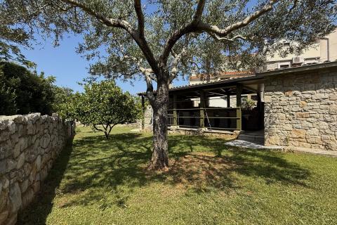 Otok Lošinj, Nerezine, autohtona vila sa 5 smještajnih jedinica