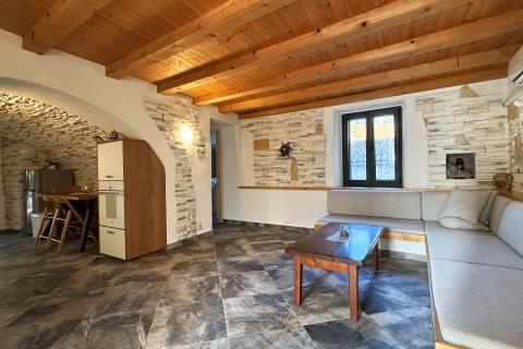 Otok Lošinj, Nerezine, autohtona vila sa 5 smještajnih jedinica