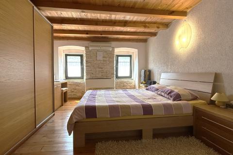 Otok Lošinj, Nerezine, autohtona vila sa 5 smještajnih jedinica