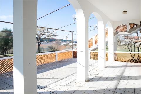 Rab, Supetarska Draga - kuća s restoranom, prvi red do mora