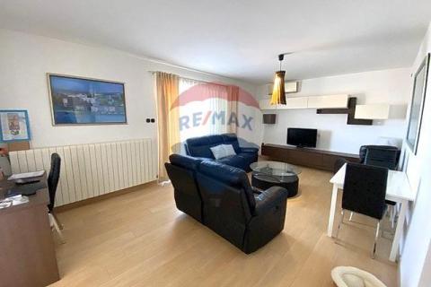 Flat/Appartement Novi Vinodolski, 120,58m2