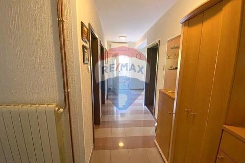 Flat/Appartement Novi Vinodolski, 120,58m2