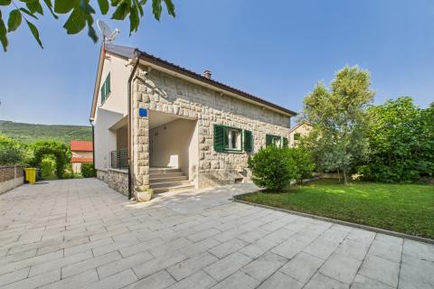 Imotski, Donji Proložac, Autohtona kuća sa bazenom, virtualna šetnja