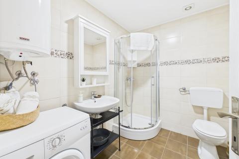 Imotski, Donji Proložac, Autohtona kuća sa bazenom, virtualna šetnja