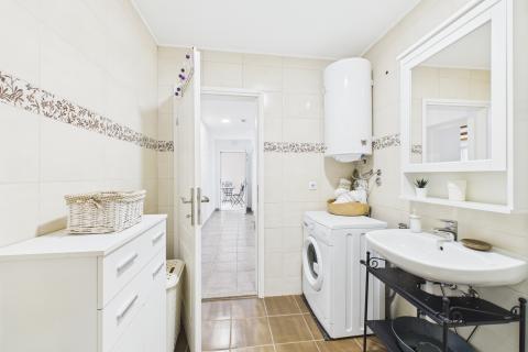 Imotski, Donji Proložac, Autohtona kuća sa bazenom, virtualna šetnja