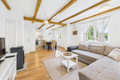 Imotski, Donji Proložac, Autohtona kuća sa bazenom, virtualna šetnja