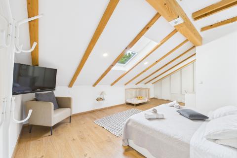 Imotski, Donji Proložac, Autohtona kuća sa bazenom, virtualna šetnja