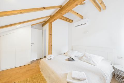 Imotski, Donji Proložac, Autohtona kuća sa bazenom, virtualna šetnja