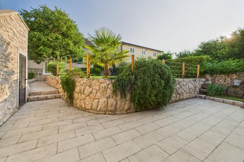 Imotski, Donji Proložac, Autohtona kuća sa bazenom, virtualna šetnja