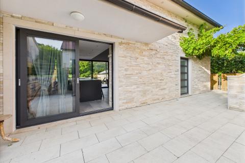 Imotski, Donji Proložac, Autohtona kuća sa bazenom, virtualna šetnja