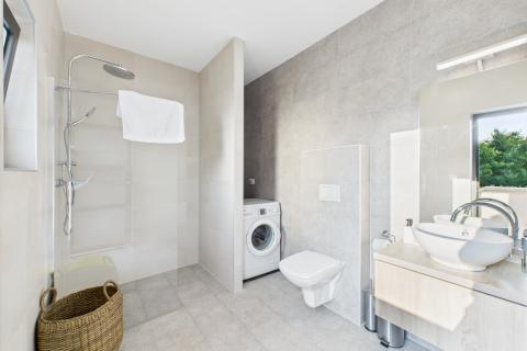 Imotski, Donji Proložac, Autohtona kuća sa bazenom, virtualna šetnja