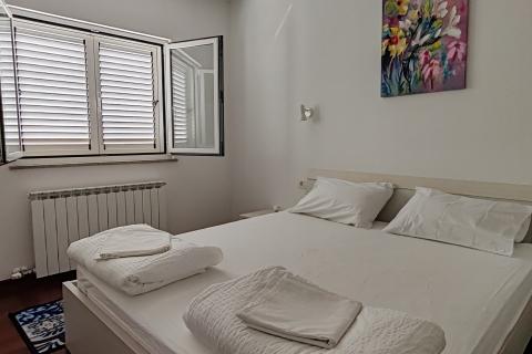 Rab, Barbat - stan s dvije stambene jedinice