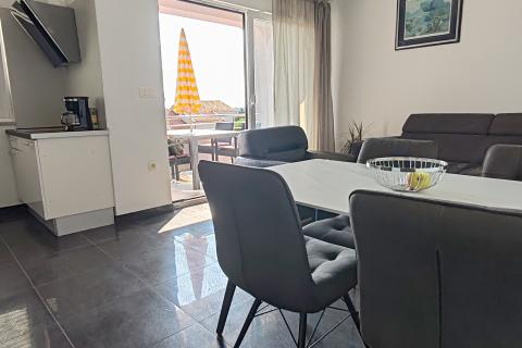 Rab, Barbat - stan s dvije stambene jedinice