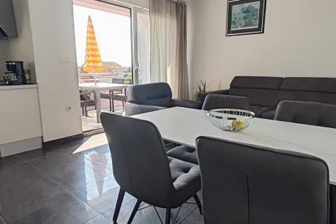 Rab, Barbat - stan s dvije stambene jedinice