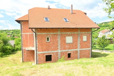 Zagreb, Sesvete - kuća s dva stana