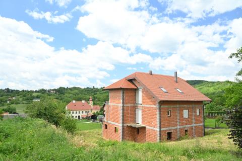 Zagreb, Sesvete - kuća s dva stana