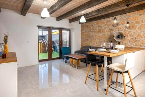 Istra,Vižinada-Adaptirana kamena kuća