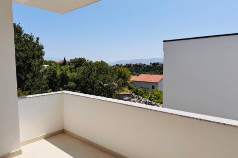 Novi Vinodolski- stan na 1.katu, novogradnja 