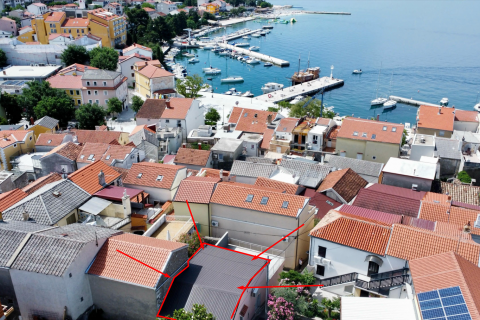Crikvenica, Selce – Haus mit zwei Wohnungen im Zentrum