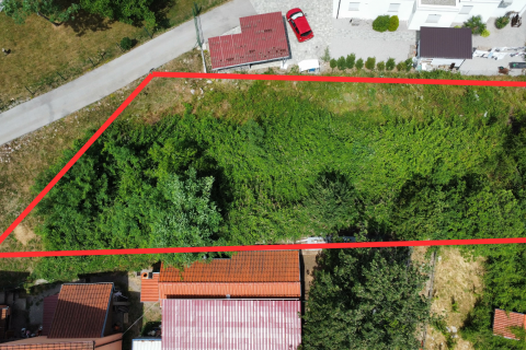Zastenice, Građevinsko zemljište 866m2