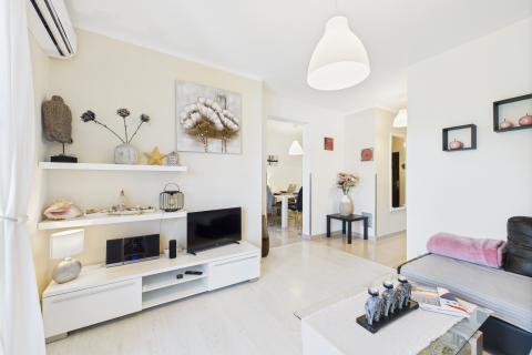 Istria, Ližnjan-three-bedroom apartment with balcony and parking, 1st floor