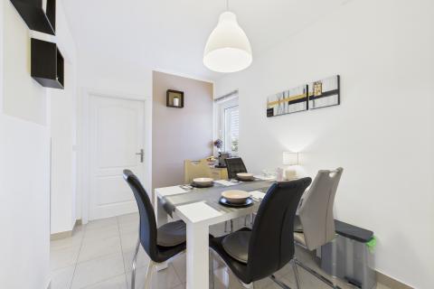 Istria, Ližnjan-three-bedroom apartment with balcony and parking, 1st floor