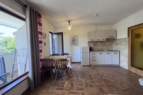 Grad Krk - kuća prvi red do mora