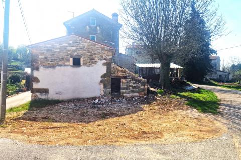 Istra,Grožnjan okolica-Dvije kamene kućice za obnovu