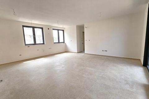 Istra, Umag okolica- stan prizemlje s vrtom novogradnja