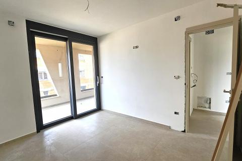 Istra, Umag okolica- stan prizemlje s vrtom novogradnja