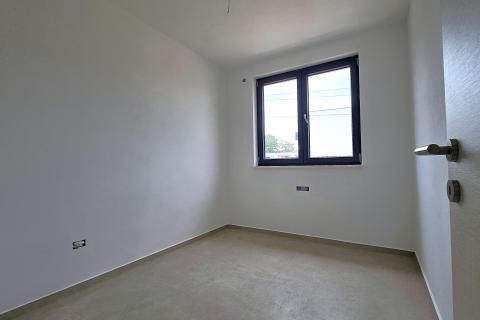 Istra, Umag okolica- stan prizemlje s vrtom novogradnja