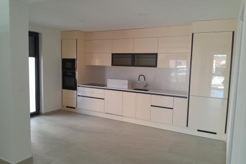 Istra,Medulin,dvoetažni stan sa bazenom