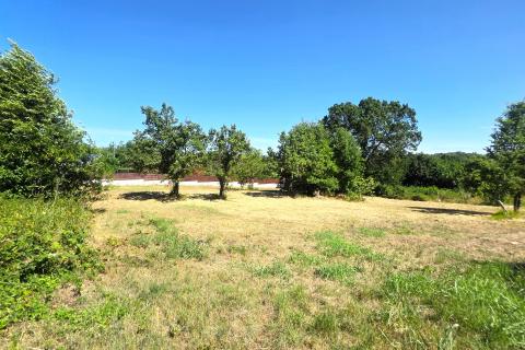 Istra,Brtonigla,Građevinsko zemljište u centru 