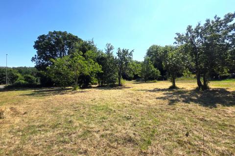 Istra,Brtonigla,Građevinsko zemljište u centru 