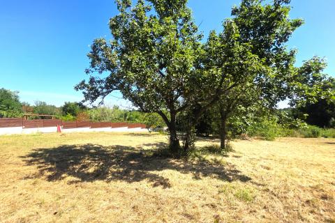 Istra,Brtonigla-Zemljište za gradnju u srcu Istre