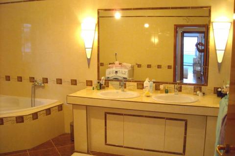 Opatija - stan s apartmanom na mirnoj lokaciji, pogled